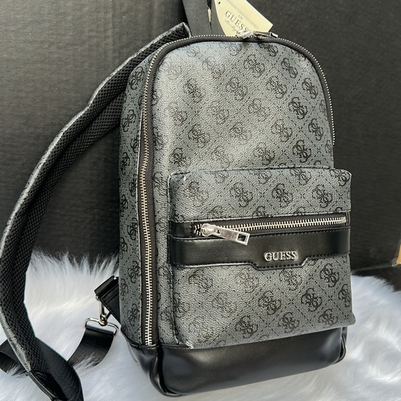 New GUESS Men’s Bag - Picture 3 of 13
